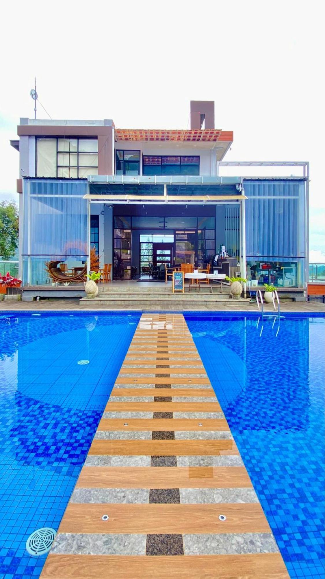 De Pointe Resort & Resto Campaka Экстерьер фото